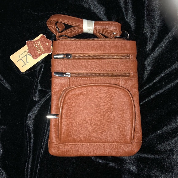 🌺BRAND NEW🌺 Maze Exclusive SuperSoft Crossbody - Picture 2 of 8